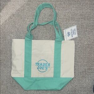 NWT TRADER JOES EASTER EDITION TOTE